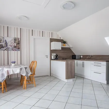 Nemes Apartmanhaz * Heviz