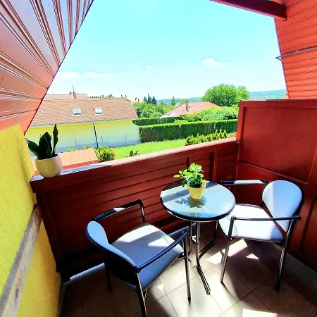 Nemes Apartmanhaz Apartament *