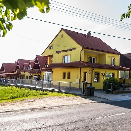 Apartament Nemes Apartmanhaz *