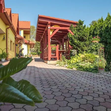 Nemes Apartmanhaz * Heviz