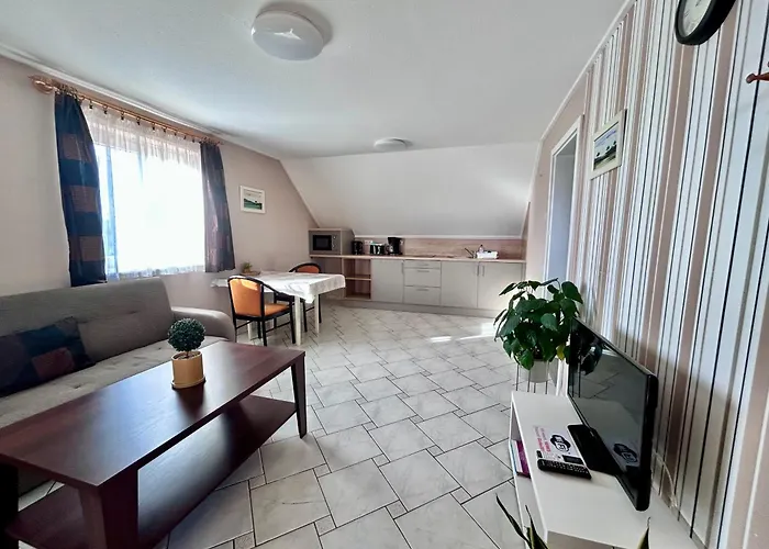 Nemes Apartmanhaz Apartment